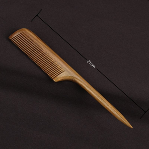 Peigne à dents fines en bois de santal vert, anti-statique, à manche ondulé, par blossom craft india - Product Image 2