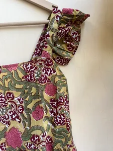 เดรสแขนกุดสีชมพูสไตล์โบโฮสำหรับฤดูร้อนชุด100% ผ้าฝ้ายปักลายดอกไม้และปกสี่เหลี่ยมสำหรับผู้หญิง - Product Image 6