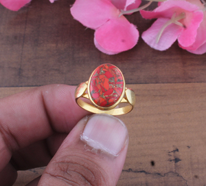 Anillo Ovalado Clásico de Plata Shree Jaipur para Mujer, con Baño de Oro Vermeil de 18K, Cobre Rojo Ostra, Amatista y Acento de Hoja en el Bisel - Product Image 3