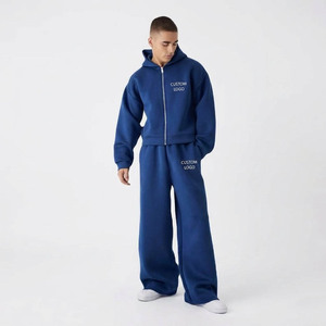 Ensemble de survêtement unisexe athleisure en molleton premium avec logo personnalisé, comprenant un sweat à capuche oversize vert olive et un pantalon de jogging ample et décontracté - Product Image 4