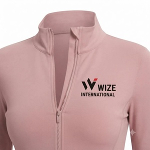 Chaqueta de Yoga WIZE INTERNATIONAL para Mujer, Color Rosa, Cierre Completo, Cuello Alto Simulado, Spandex, Poliéster, Transpirable, Corte Regular, Color Sólido, Logotipo Frontal - Product Image 4