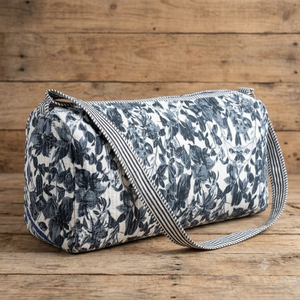 Bolsa de Lona Táctica de Lujo, Estilo Boho, con Estampado Floral Azul, 100% Algodón Kantha, Informal, Deportiva, con Cierre, Ecológica, de Gran Capacidad y Duradera - Product Image 6