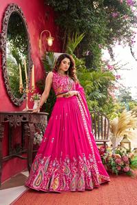 Conjunto de Lehenga Choli Rosa Bordado para Mujer, con Cordones y Lentejuelas, Dupatta, Vestido Étnico para Bodas y Fiestas - Product Image 3