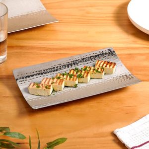 Plateau de service rectangulaire en acier inoxydable martelé, plateau décoratif pour dîner, plateau de qualité alimentaire pour mariage et fête - Product Image 1
