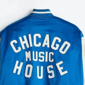 แจ็คเก็ตวาร์ซิตี้ผ้าซาตินราคาถูกจากสหรัฐอเมริกา แจ็คเก็ตบอมเบอร์ผู้ชายปักโลโก้ได้ตามต้องการ เสื้อผ้ากีฬาราคาประหยัด ขายส่งจากโรงงาน - Product Image 5