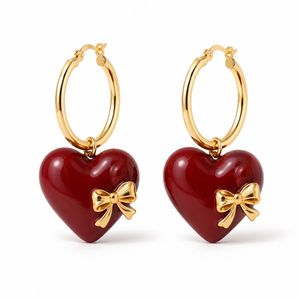Pendientes colgantes con forma de corazón con colgante de resina roja y lazo plateado para mujer, joyería de estilo romántico - Product Image 2