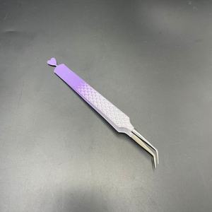 Pince à épiler à cœur double ton à 45 degrés Pince à épiler d'extension de cils en acier inoxydable de haute qualité - Product Image 2