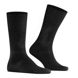 Chaussettes Urbaines Contemporaines Tissu Doux Confortables et Flexibles pour un Usage Quotidien, Idéales pour le Style Urbain et les Tenues Décontractées - Product Image 2