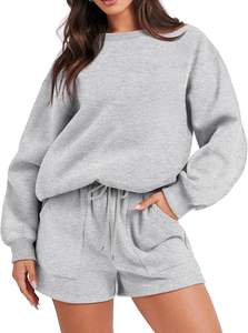 Ensemble court 2 pièces en molleton 100 % coton pour femme avec logo personnalisé – Tenue décontractée streetwear hiver 2026 - Product Image 4