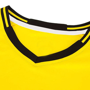 Uniforme de fútbol sublimado personalizado hecho en Pakistán, nuevo modelo con impresión de logotipo, uniforme de fútbol en blanco. - Product Image 3