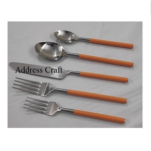 ชุดช้อนส้อมสแตนเลสสตีลดีไซน์เนอร์ พร้อมด้ามจับเรซิ่น ทนทาน ทำความสะอาดง่าย ชุดอาหารเย็น ช้อน ส้อม - Product Image 3