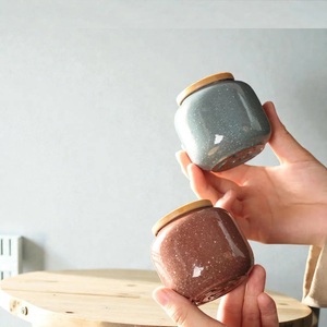 Moderno Tarro de Almacenamiento Moteado con Tapa de Bambú, Acabado Liso Esmaltado, Elegante Organizador de Encimera, Duradero Contenedor para Despensa de Cocina - Product Image 2