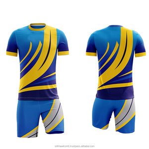 Uniformes de football tendance de qualité supérieure, respirants et durables pour les jeunes et les adultes, impression de logo personnalisée - Product Image 1