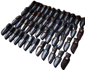 Couteaux de chasse en acier Damas faits à la main, manche en bois Pakka pleine longueur, pointe clip, garantie 3 ans, qualité industrielle OEM, vente en gros - Product Image 1