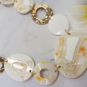 Collar de Perlas de Resina con Diseño de Ángel, Ecológico, Hecho a Mano, Diseño Personalizado, Joyería de Moda de la India, Chapado, para Bodas y Otras Ocasiones - Product Image 4