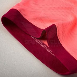 Uniforme de Fútbol Moderno para Equipos, Diseño Ligero que Absorbe el Sudor, Perfecto para Entrenamientos de Alta Energía y Uso en Partidos - Product Image 5