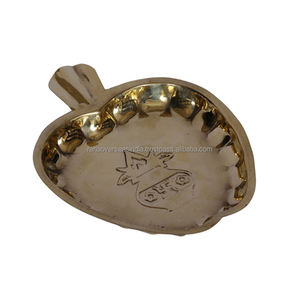 Élégante assiette Puja en laiton avec centre de table Kalash idéale pour le culte à la maison Poojas Festivals Mariages et cadeaux aux taux du marché - Product Image 4