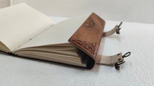 Diario de Cuero Grabado a Mano con Motivo Ecuestre, Cubierta Marrón Vintage, Cuaderno de Papel Hecho a Mano con Cierre de Correa - Product Image 3