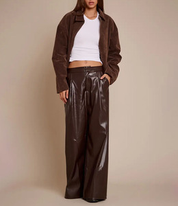 <span class=keywords><strong>Pantaloni</strong></span> da donna <span class=keywords><strong>in</strong></span> pelle PU a gamba larga, vita alta, vestibilità ampia, lunghezza intera, tinta unita marrone, stile casual autunnale, con frontino piatto ed elastico <span class=keywords><strong>in</strong></span> vita - Product Image 6