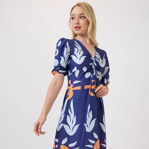 Vestido Midi Formal de Alta Calidad para Mujer, Diseño Moderno con Estampado Floral, Cuello en V Profundo, Corte Ajustado en la Cintura, Estilo Indio - Product Image 1