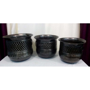 Maceta de metal con revestimiento en polvo negro y verde Acabado Forma cuadrada para decoración de jardín Juego de cuatro piezas Precio al por mayor - Product Image 2