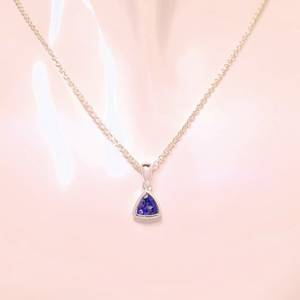 Colgante de Tanzanita Natural en Plata de Ley 925 con Rodio, Corte Trilliant Facetado Vintage, Color Azul Violeta, Joyería para Mujer - Product Image 6