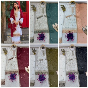 Ensemble Anarkali blanc brodé de créateur indien pakistanais avec dupatta, tenue ethnique traditionnelle indienne pour femmes et jeunes filles, idéal pour les fêtes et mariages. - Product Image 3