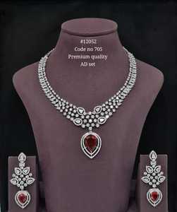 Conjunto Clásico de Collar y Pendientes de Latón con Baño de Rodio y Circonita Cúbica, Piedra Roja de Corte Pera, Joyería de Moda para Mujer, Ideal para Bodas - Product Image 1