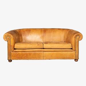 Sofá de Dos Plazas Hecho a Mano de Alta Demanda, Diseño Danés Moderno de Mediados de Siglo, Tapicería Premium con Estructura de Madera Sólida - Product Image 1