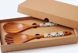 Ensemble de couverts en bois moderne avec manche sculpté traditionnel en bois naturel pour la maison, la cuisine, les fêtes et le camping - Product Image 4