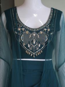 Conjunto de Choli y Lehenga Azul Bordado para Mujer, Blusa Romana, Falda Asimétrica, Traje para Fiesta, Boda, Diwali - Product Image 4