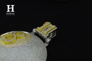 Collar Personalizado con Colgante de Bola de Billar 8-Ball con Diamantes de Moissanita y Micro Pavé VVS, Esfera 3D, Número de Camiseta Personalizado 11, Joyería para Hombre - Product Image 5