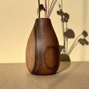Vase en bois massif fait main de qualité supérieure avec grain de bois naturel, design moderne pour la décoration de mariage, utilisation sur table et décoration intérieure - Product Image 5