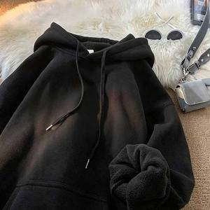 Vente en gros de sweats à capuche surdimensionnés pour hommes, personnalisés avec impression 3D, logo en mousse et impression en relief épaisse - Product Image 3