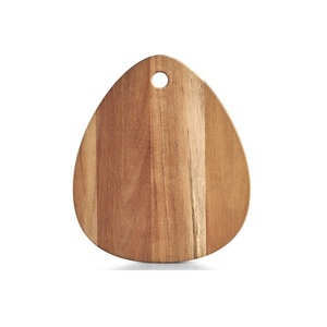 Tabla de cortar de madera natural rústica hecha a mano, tabla de picar sólida, tabla de servir para cocina con asa para preparación y servir alimentos - Product Image 1