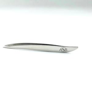 Pinza para Cejas en Forma de S con Punta Afilada, con Logotipo Personalizado, Instrumento de Belleza de Acero Inoxidable, Servicio OEM - Product Image 3