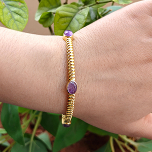 Pulsera ajustable de alta demanda con piedras naturales de labradorita, amatista y turquesa, chapada en oro de 18k, brazalete abierto para mujer. - Product Image 3