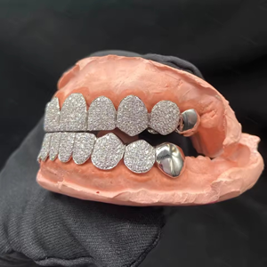Meilleur prix pour Grillz dentaire personnalisé en argent 925, style Hip Hop, serti de diamants Moissanite, bijoux dentaires en argent - Product Image 2