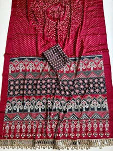 ผ้าไหมเครปเนื้อนุ่มพรีเมียม Reglance สำหรับผู้หญิง ลาย Chakra Bandhani Ajrak พร้อมลายปักกระจกและลูกไม้ เหมาะสำหรับงานแต่งงาน งาน Diwali และโอกาสพิเศษ - Product Image 6