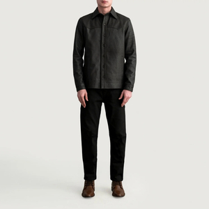Veste chemise en cuir PU noir pour homme, col rabattu, fermeture boutonnée, coupe ajustée, style workwear, vêtement d'automne - Product Image 1