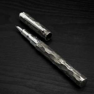 Stylo d'écriture artisanal de luxe en acier Damas à motifs, avec corps métallique élégant et clip de poche décoratif – Cadeau d'affaires haut de gamme - Product Image 5