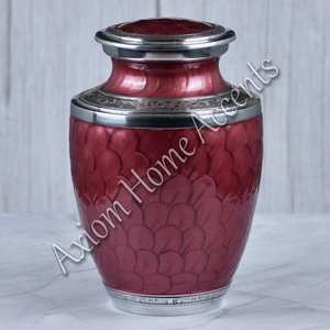 Elegante urna de cremación de aluminio con artesanía detallada-Urna de tributo perfecta de Axiom Home Accents - Product Image 1