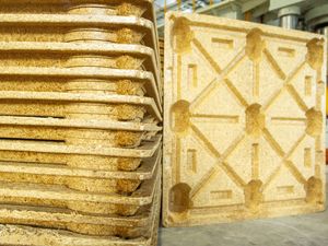 Palet de Madera Reciclada Ligero y Apilable, Presswood GS-1200800, 4 Entradas, 1200x800x130mm, Plataforma Única Moldeada, Carga Estática de 8000kg - Product Image 2