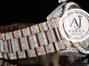 AARVA JEWELS นาฬิกาเพชรหรูหราสำหรับผู้หญิง 38 มม. สายสแตนเลสทรงกลม จอแสดงผลควอตซ์แบบอะนาล็อก ตัวล็อคแบบพับได้ - Product Image 3