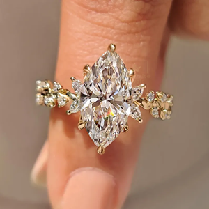 Elegante Anillo de Compromiso Chapado en Oro Amarillo con Diamante Moissanita Corte Marquesa para Mujer, Joyería Fina, Regalo de Boda - Product Image 1