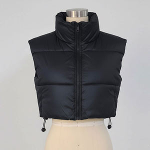 Chaleco acolchado negro sin mangas para mujer, cuello alto, cierre de cremallera, chaqueta cálida de invierno, corta, gruesa, con relleno de poliéster - Product Image 1