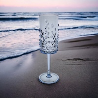 Carafe à eau classique en acrylique diamant écologique sans BPA de 2,5 litres avec couvercle, pour boire directement, eau bouillante non applicable, enfants non ciblés