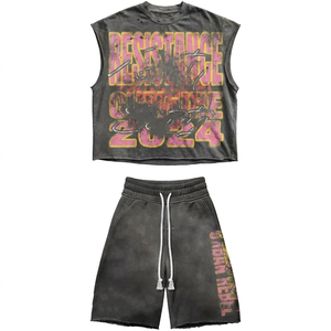 Conjunto de camiseta sin mangas y pantalones cortos de algodón polar vintage negro de 300 GSM con estampado gráfico personalizado DTG. - Product Image 3