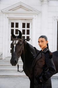 Abrigo de Invierno de Alta Gama para Mujer, Corto y Moderno, con Cuello de Piel de Zorro Sable, Cierre de un Solo Botón, Teñido, Cálido - Product Image 4