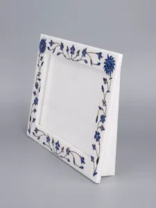 Cadre photo de luxe en marbre blanc fait main avec finition en pierre naturelle pour la décoration de la maison, du bureau ou de la table - Product Image 1